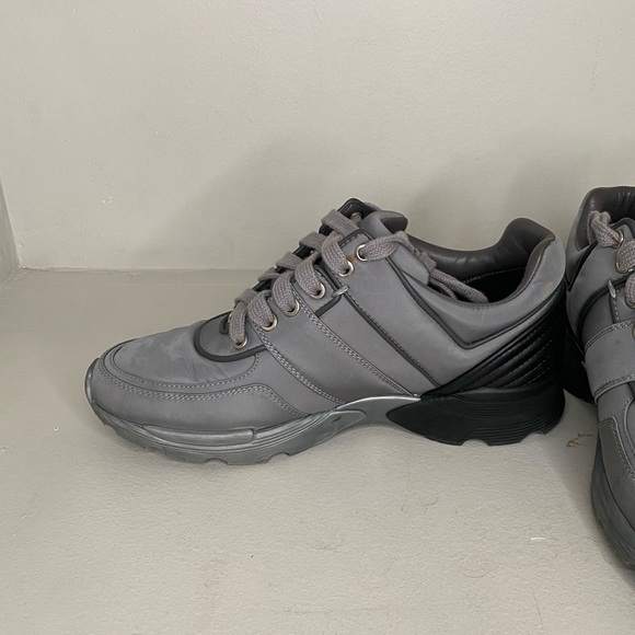 CHANEL Sneakers Size 7 - Picture 8 of 11
